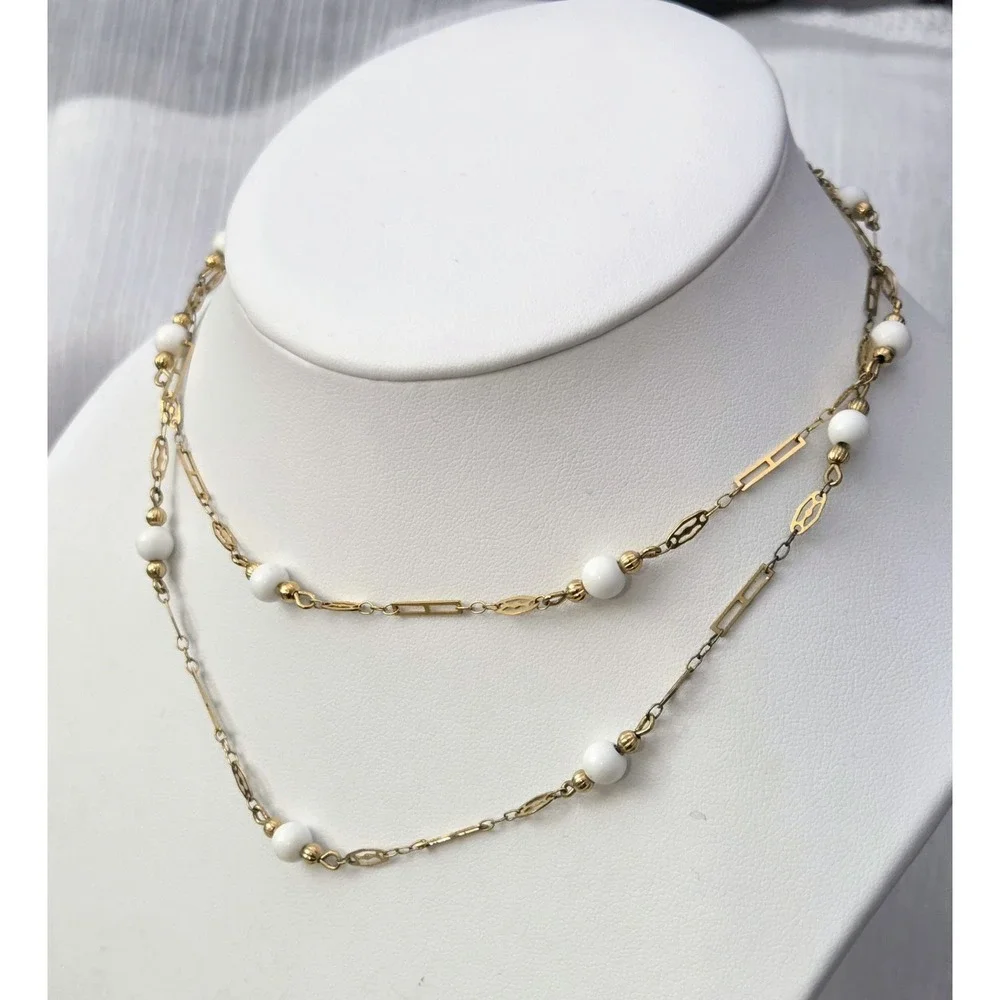Vintage Monet Necklace Gold Tone Open Intricate Chain White‎ Beads Beaded 30